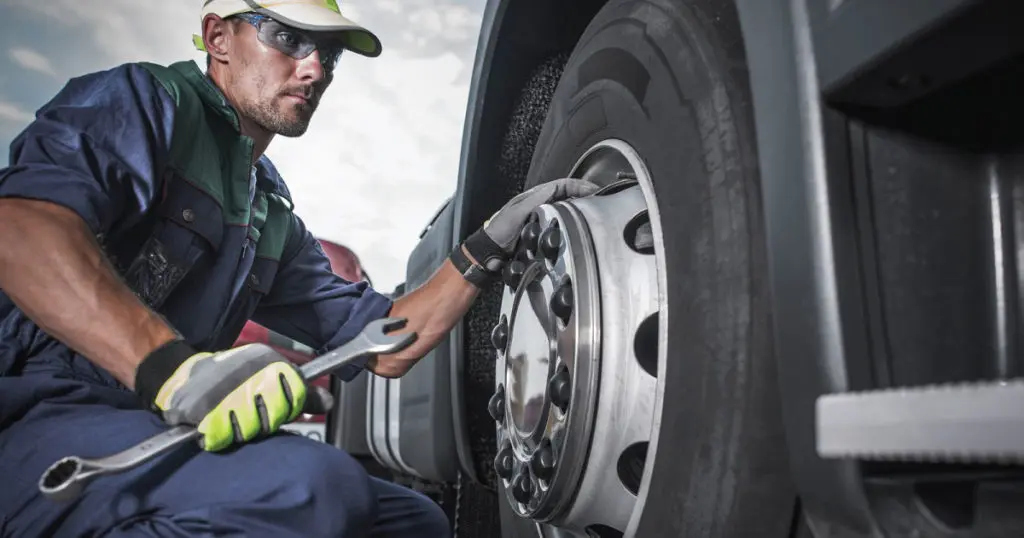 Keep Hauling Smoothly: Don’t Procrastinate on Truck Maintenance