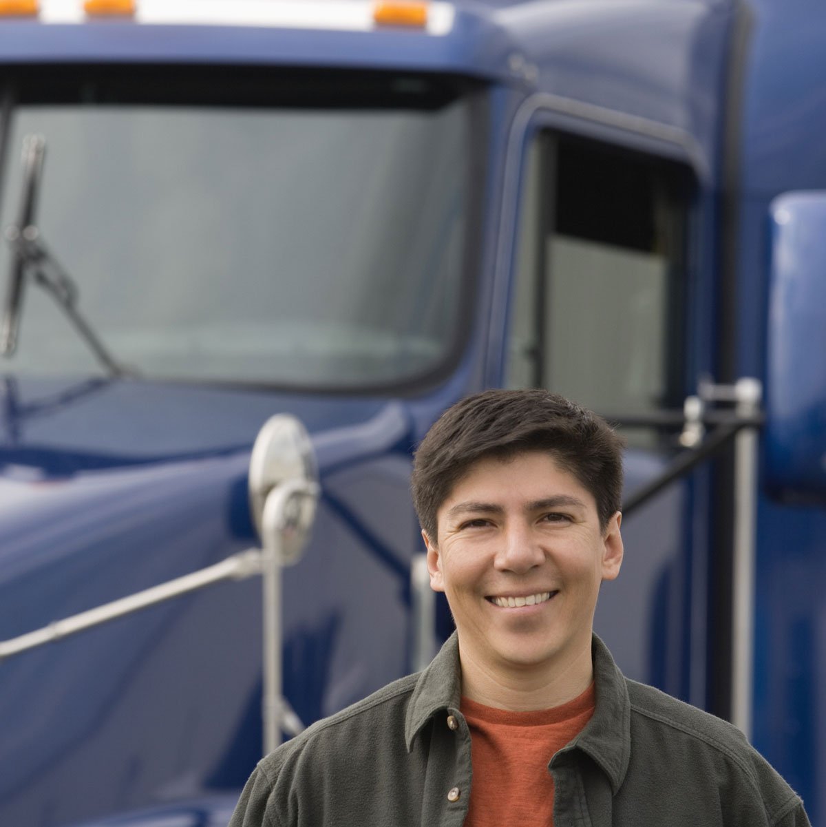 How much does it cost to start a trucking company